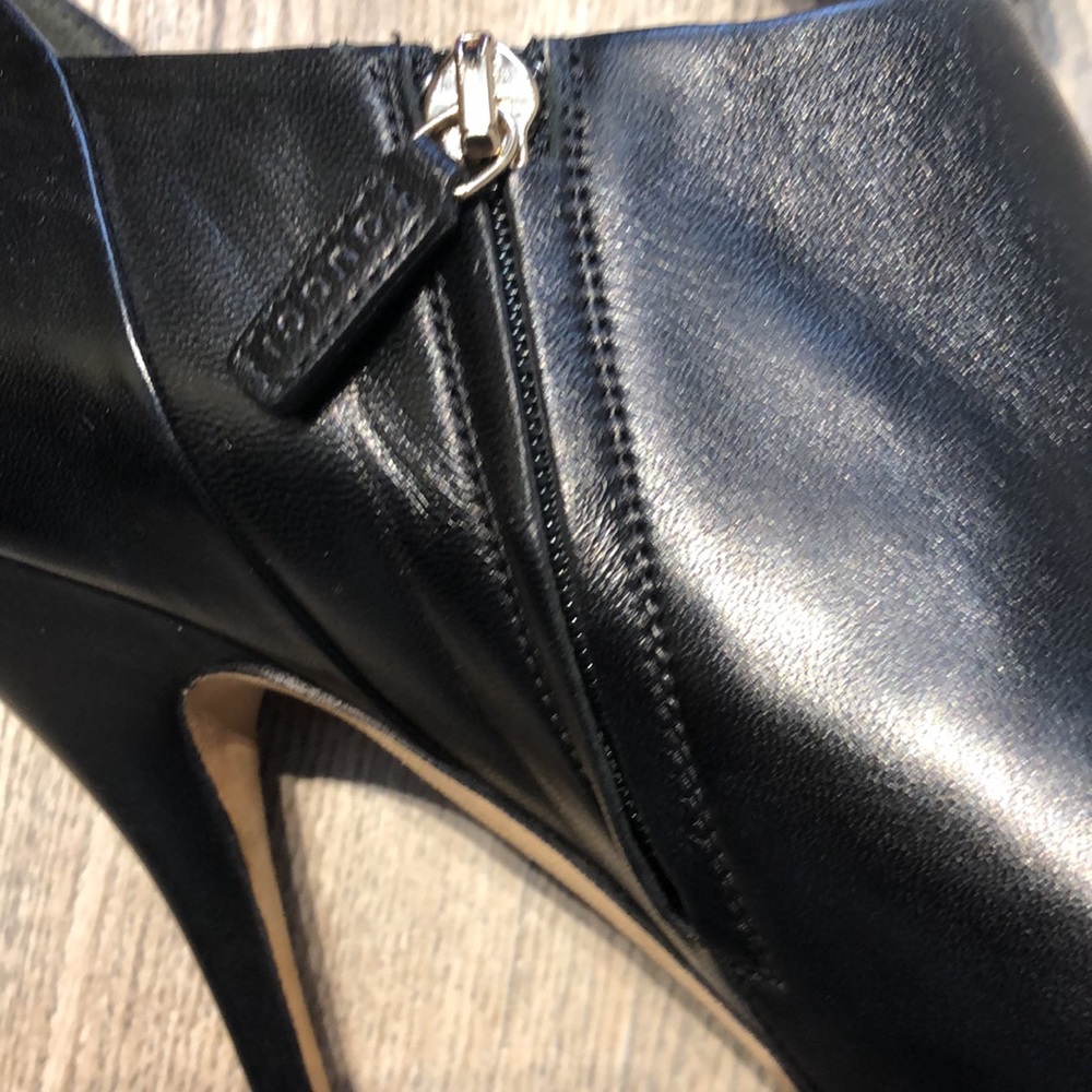 Gucci Open Toe Platform heels! - Picture 6 of 7